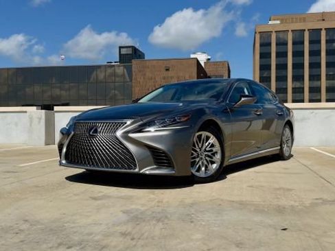 Used 2019 Lexus LS 500 w/ Accessory Package (Z2) RWD image 1