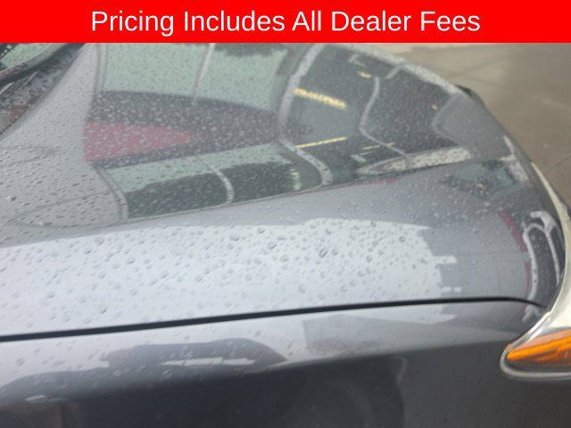 Used 2017 Toyota RAV4 XLE w/ Convenience Package AWD/4WD image 4