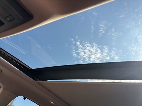 Used 2021 Nissan Rogue Platinum image 19