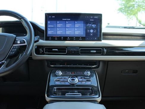 Used 2023 Lincoln Nautilus Reserve w/ Monochromatic Package AWD/4WD image 18