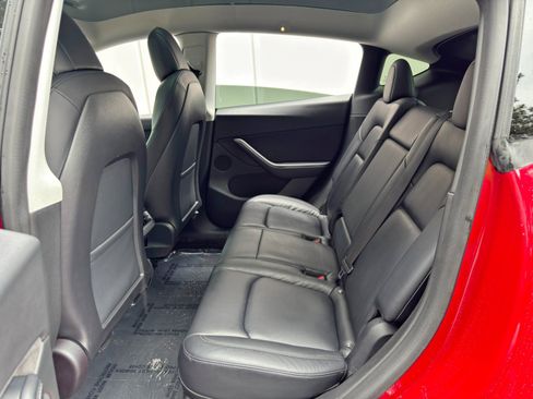 Used 2022 Tesla Model Y Performance AWD/4WD image 40