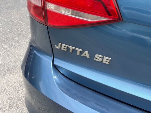 Used 2015 Volkswagen Jetta SE FWD image 19