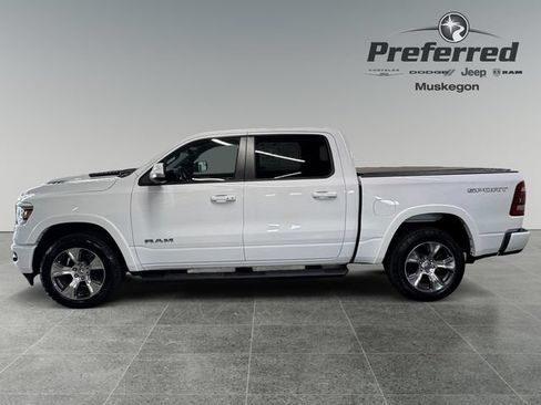 Used 2022 RAM 1500 Laramie w/ Sport Appearance Package AWD/4WD image 9