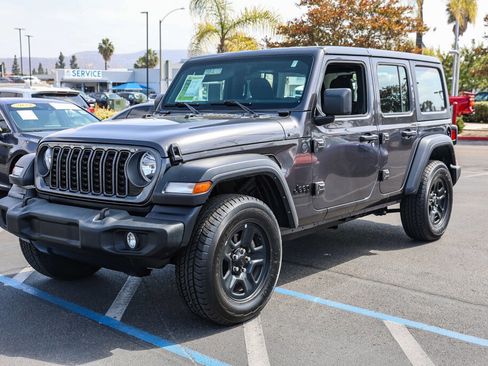 Used 2024 Jeep Wrangler Unlimited Sport AWD/4WD image 16