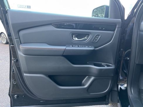 New 2025 Honda Pilot TrailSport image 15