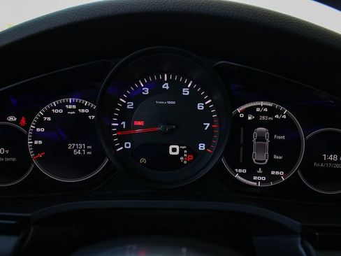 Used 2023 Porsche Cayenne Platinum Edition image 28