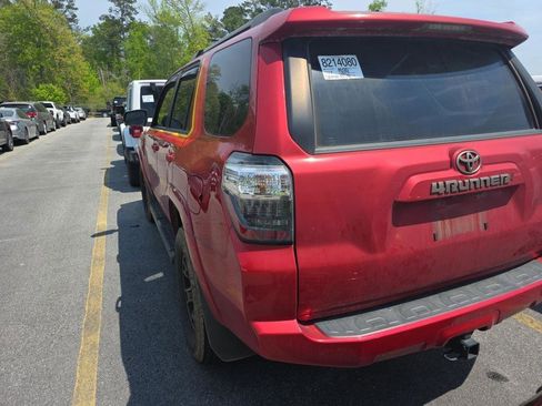 Used 2023 Toyota 4Runner 40th Anniversary SE AWD/4WD image 4