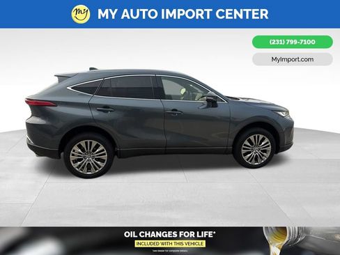 Used 2022 Toyota Venza Limited AWD/4WD image 8