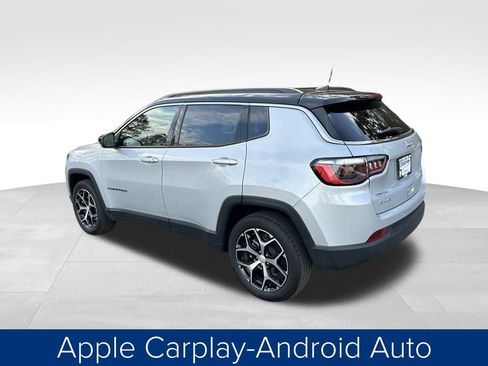 Used 2024 Jeep Compass Limited image 10