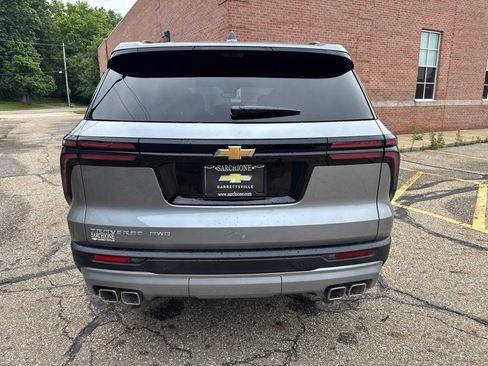 New 2026 Chevrolet Traverse LT w/ Sun and Wheel Package AWD/4WD image 7
