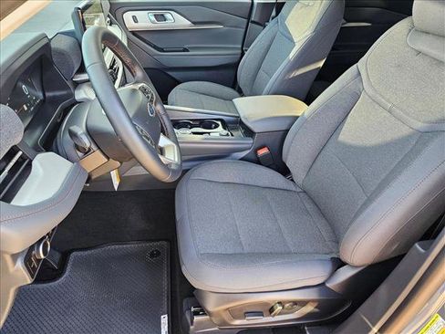 New 2026 Ford Explorer Active image 4