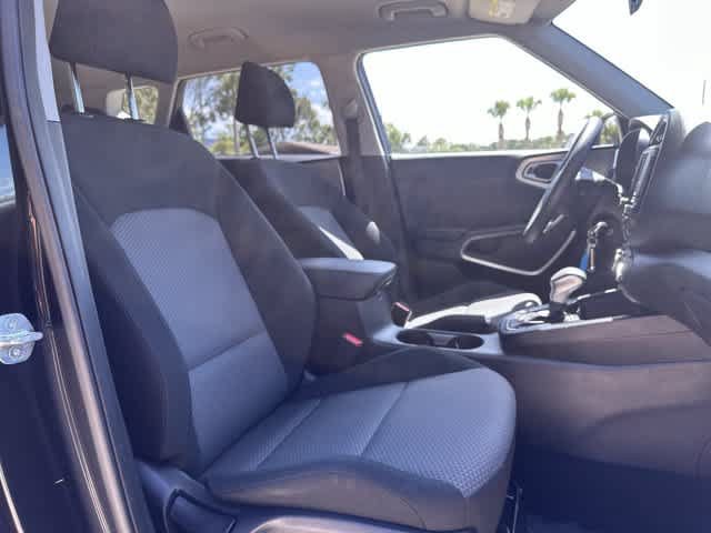 Used 2024 Kia Soul LX w/ Option Group 015 FWD image 27