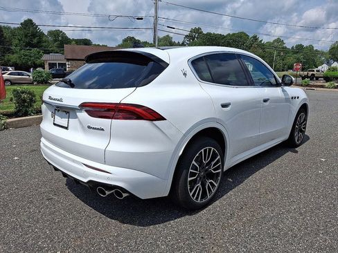 New 2025 Maserati Grecale GT image 23