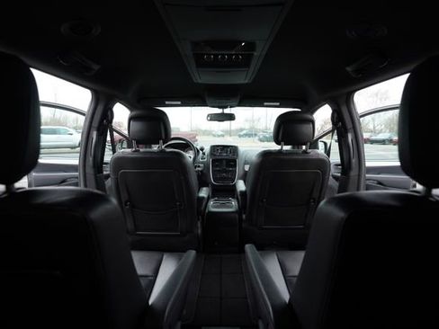 Used 2017 Dodge Grand Caravan GT image 21