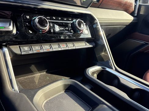 Used 2024 GMC Sierra 2500 Denali Ultimate image 35