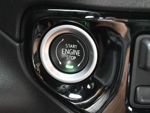 Used 2022 Chevrolet Silverado 1500 High Country image 39