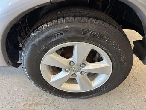 Used 2005 Toyota RAV4 2WD image 26
