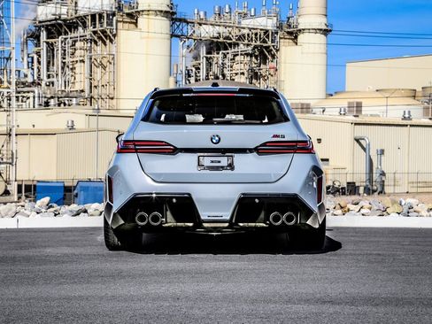 New 2026 BMW M5 Touring image 6