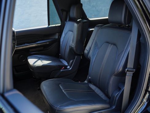 Used 2023 Ford Expedition Platinum image 24