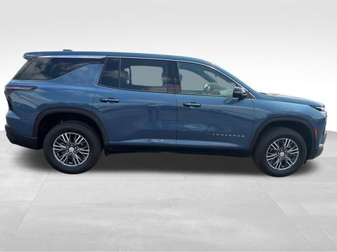Used 2024 Chevrolet Traverse LS FWD image 7