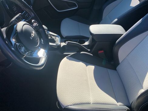 Used 2024 Kia Soul GT-Line image 11