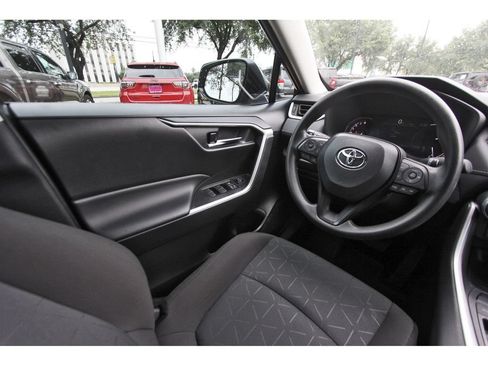 Used 2024 Toyota RAV4 XLE w/ Convenience Package FWD image 9