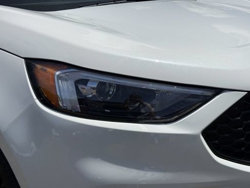 Certified 2024 Ford Edge ST-Line AWD/4WD image 10
