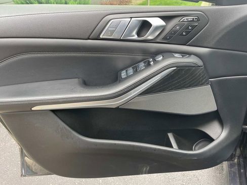 Used 2021 BMW X7 M50i image 19