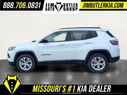 Used 2025 Jeep Compass Latitude image 4