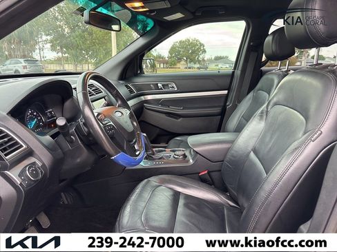 Used 2016 Ford Explorer XLT w/ Equipment Group 202A image 11