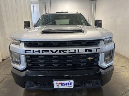 Used 2023 Chevrolet Silverado 2500 Custom image 2