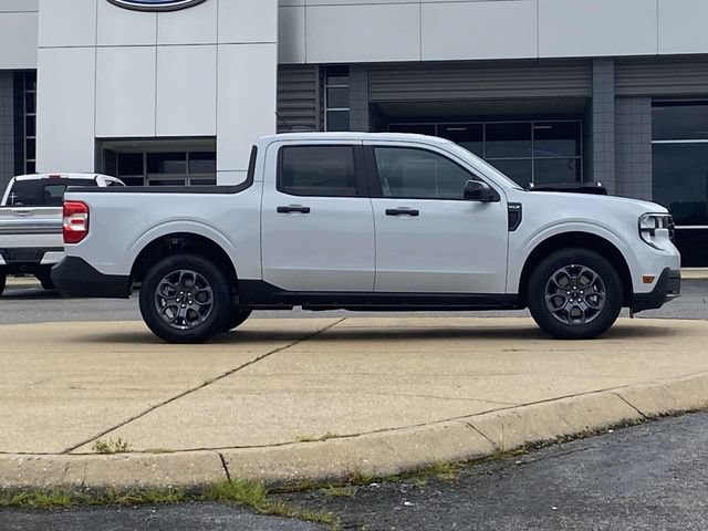 New 2026 Ford Maverick XLT w/ XLT Luxury Package FWD image 2