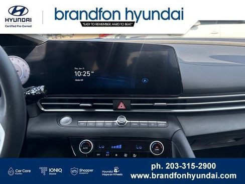 Used 2024 Hyundai Elantra SEL FWD image 19