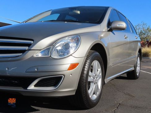 Used 2006 Mercedes-Benz R 500 4MATIC image 24