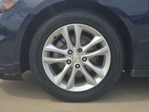 Used 2018 Chevrolet Malibu LT w/ Driver Confidence Package image 12