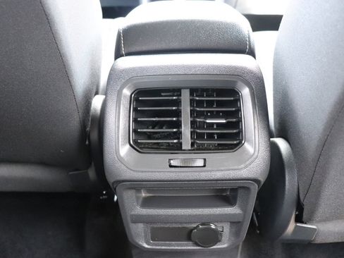 Used 2022 Volkswagen Tiguan S image 20