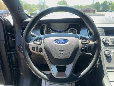 Used 2017 Ford Taurus SEL FWD image 17