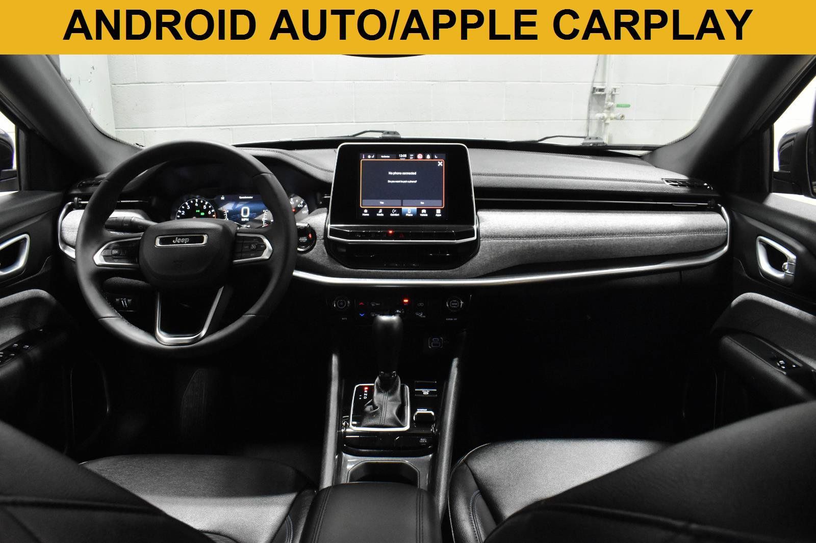 Used 2025 Jeep Compass Latitude AWD/4WD image 2