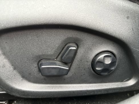 Used 2020 Jeep Compass Latitude image 14