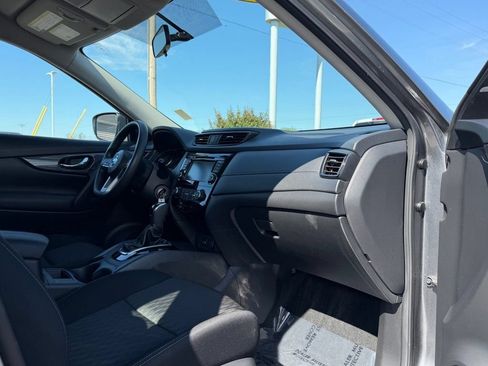 Used 2018 Nissan Rogue S FWD image 22