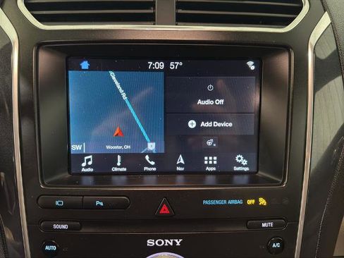 Certified 2019 Ford Explorer Limited w/ Ford Safe & Smart Package image 4