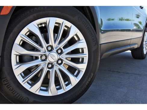 Used 2024 Cadillac XT4 Luxury w/ Cold Weather Package image 29