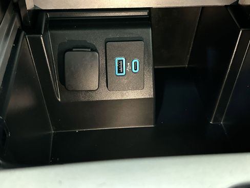 Used 2022 Ford Explorer ST w/ Equipment Group 401A image 28