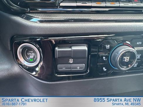 Used 2024 Chevrolet Silverado 1500 ZR2 w/ Technology Package AWD/4WD image 28
