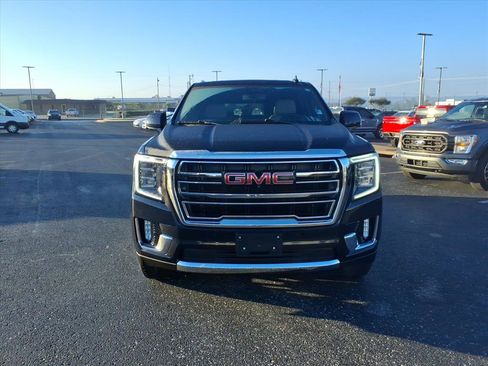 Used 2022 GMC Yukon SLT w/ SLT Premium Package image 2