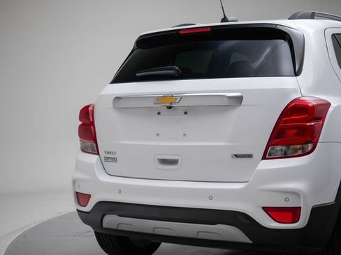 Used 2018 Chevrolet Trax Premier FWD image 38