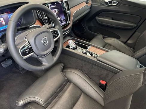 Certified 2023 Volvo XC60 B5 Ultimate w/ Climate Package AWD/4WD image 9