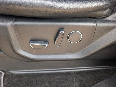 Used 2018 Ford Expedition XLT w/ Equipment Group 202A image 10