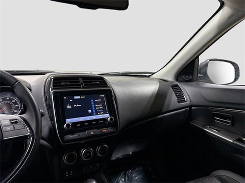 Used 2021 Mitsubishi Outlander Sport SE image 24