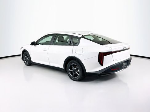 Used 2025 Kia K4 LXS image 5